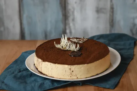 TORTA MOUSSE TIRAMISU 23 CM COPPELIA                          